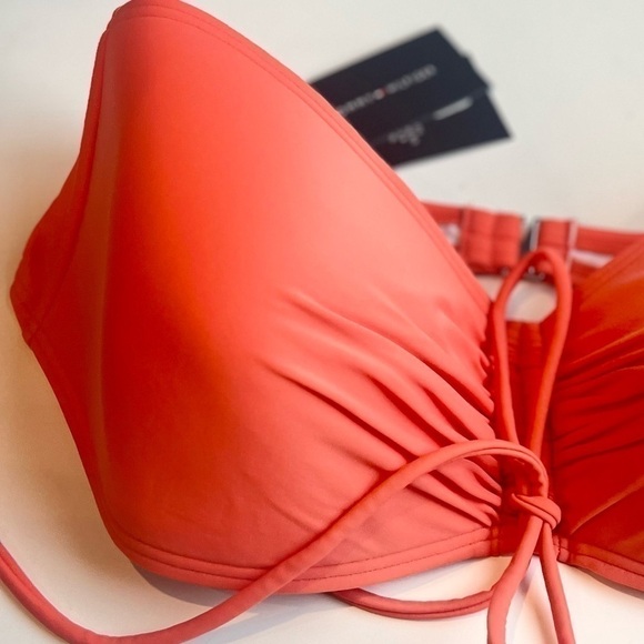 TOMMY HILFIGER Women's Ruched
Halter Bikini Swim Top Emberglow - L Clasp Closure - Picture 14 of 15